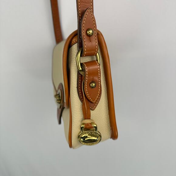 Vintage Dooney and Bourke All-Weather Leather Crossbody Bag - Picture 6 of 15